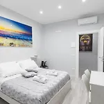 Chiaro Di Luna Bed & Breakfast Barletta
