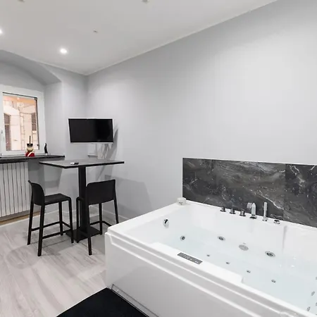 Chiaro Di Luna فندق مبيت وإفطار